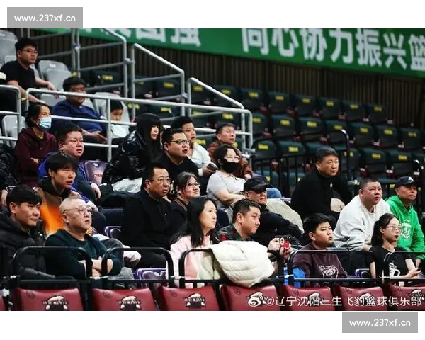 辽宁男篮逆转广东豪取胜利，全场精彩对决激发球迷热情